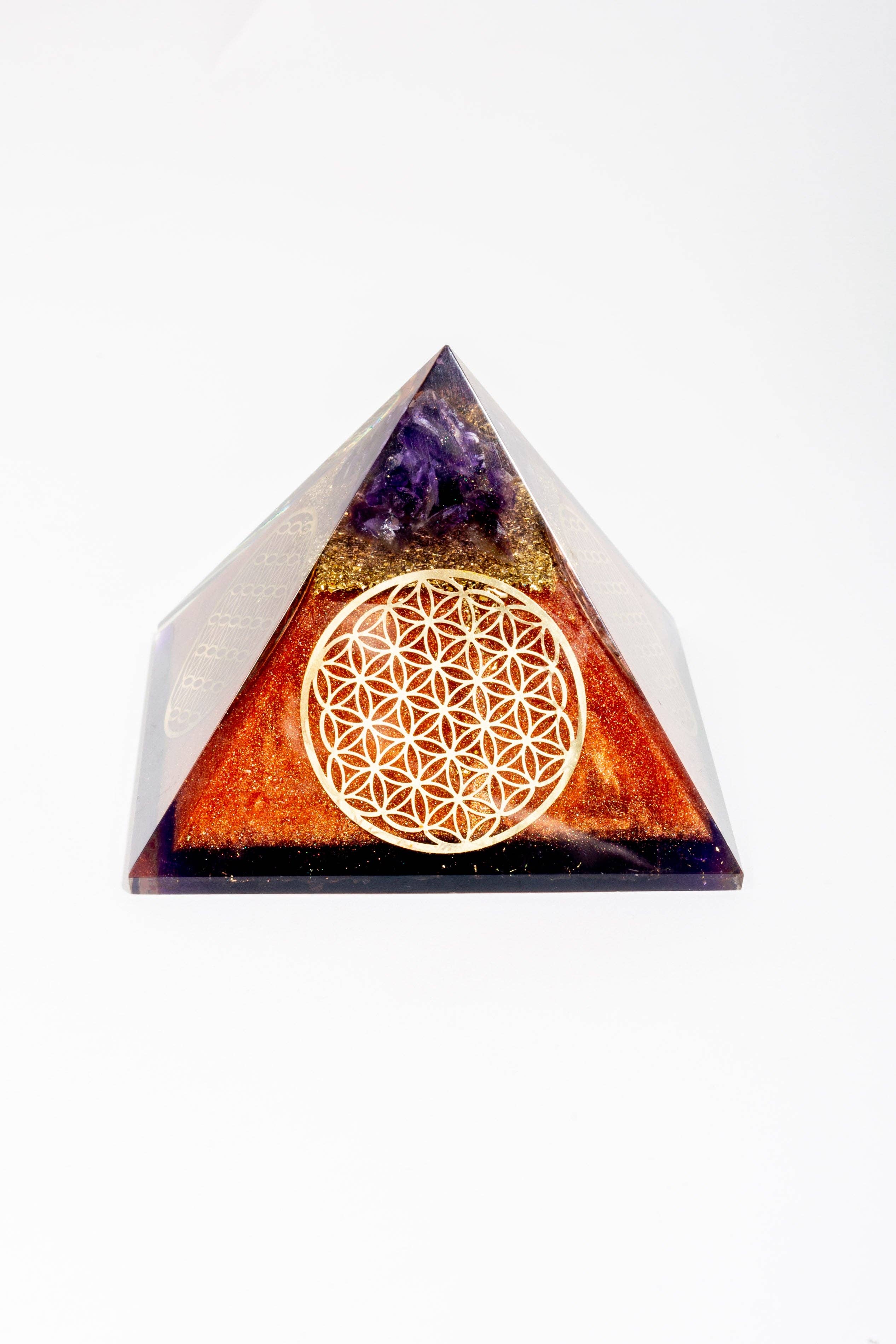 Ancient Energy LLC - Vente Pierre et cristal de spiritualité - Pyramide en orgone en cuivre avec améthyste en forme de fleur de vie3