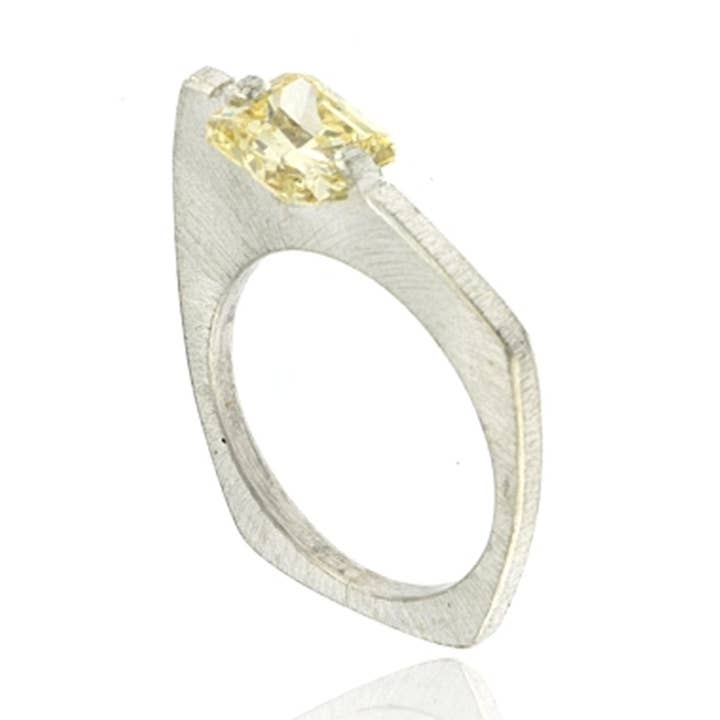 KF 708CZY for wholesale by Mysterium Collection