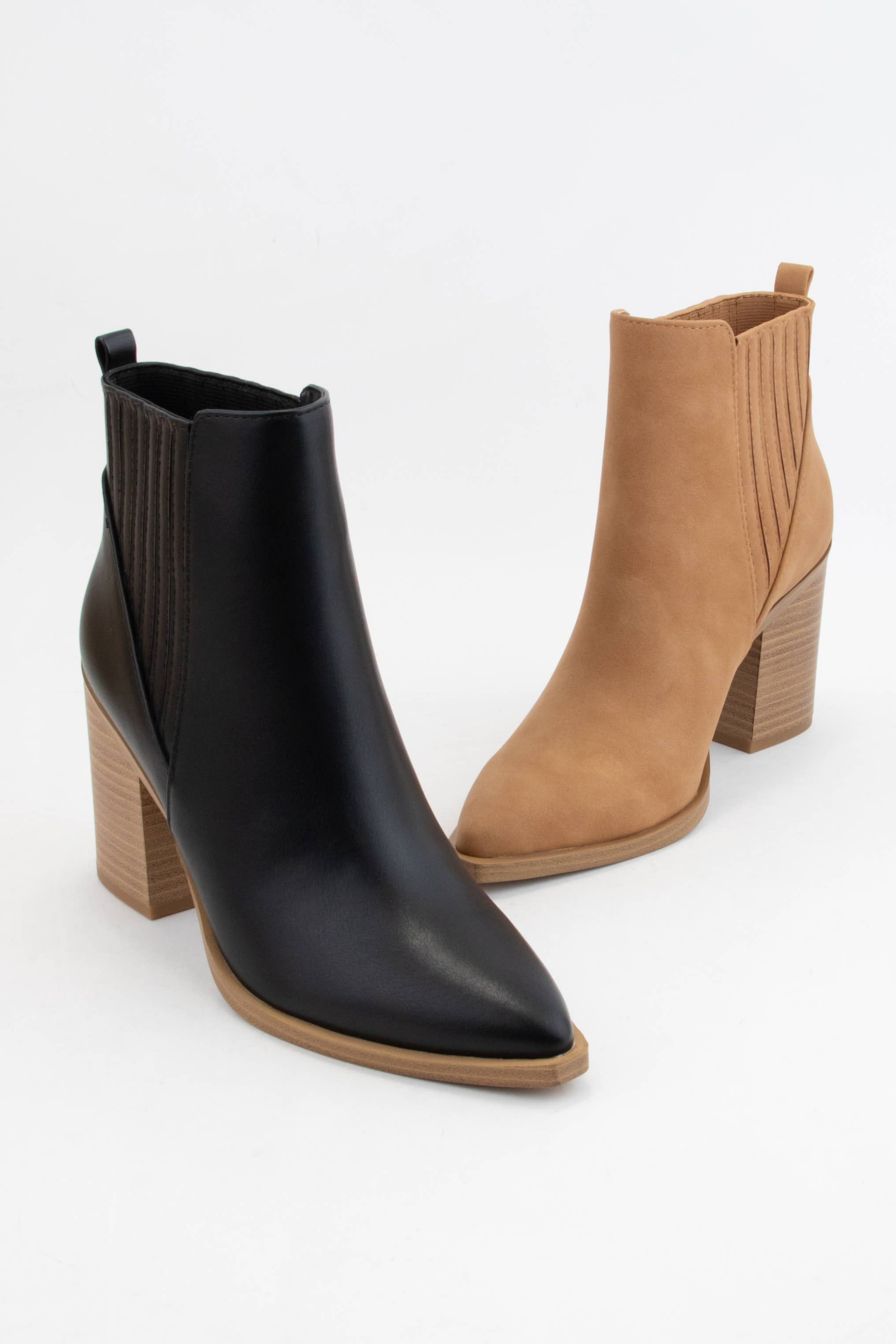 CCOCCI - Vendita all'ingrosso Stivaletti - Donna - Stivaletti Chelsea con tacco a blocco e punta appuntita9