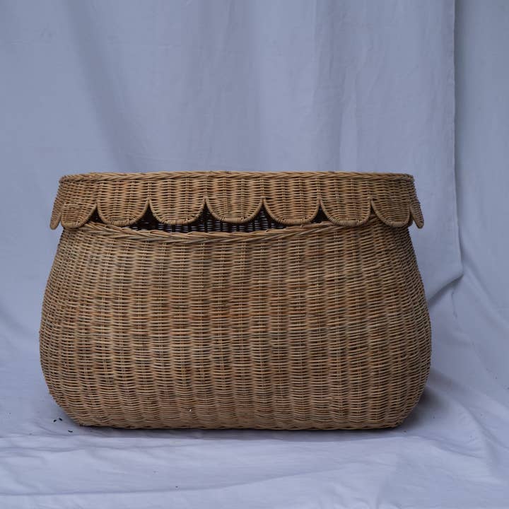 Auden & Avery - Wholesale Basket - Scalloped Rattan Basket - Medium PRE-SALE