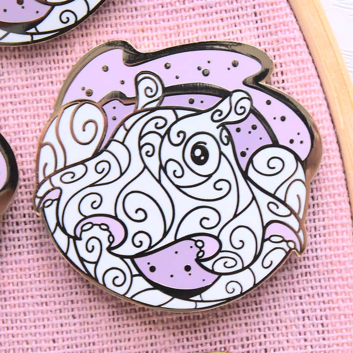 Épinglette en émail Galactic Dumbo Octopus pour la vente par Evy Benita