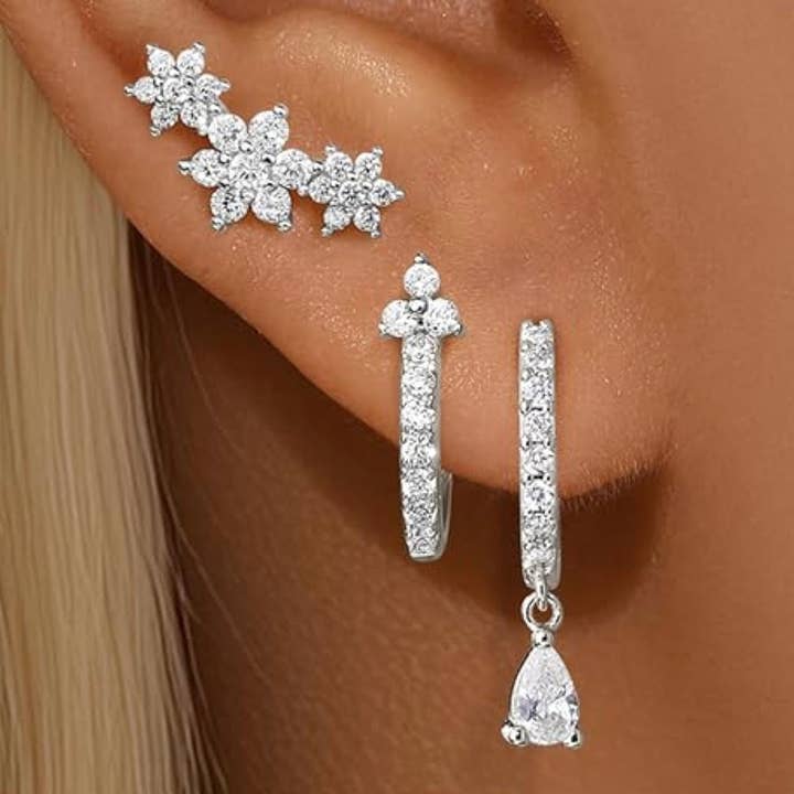 Set di Orecchini a Cerchio e a Perno con Zirconi Cubici a 3 Pezzi – Orecchini a Strati in Oro o Argento per Piercing Multipli per la vendita all'ingrosso da parte di Facetreasures Boutique