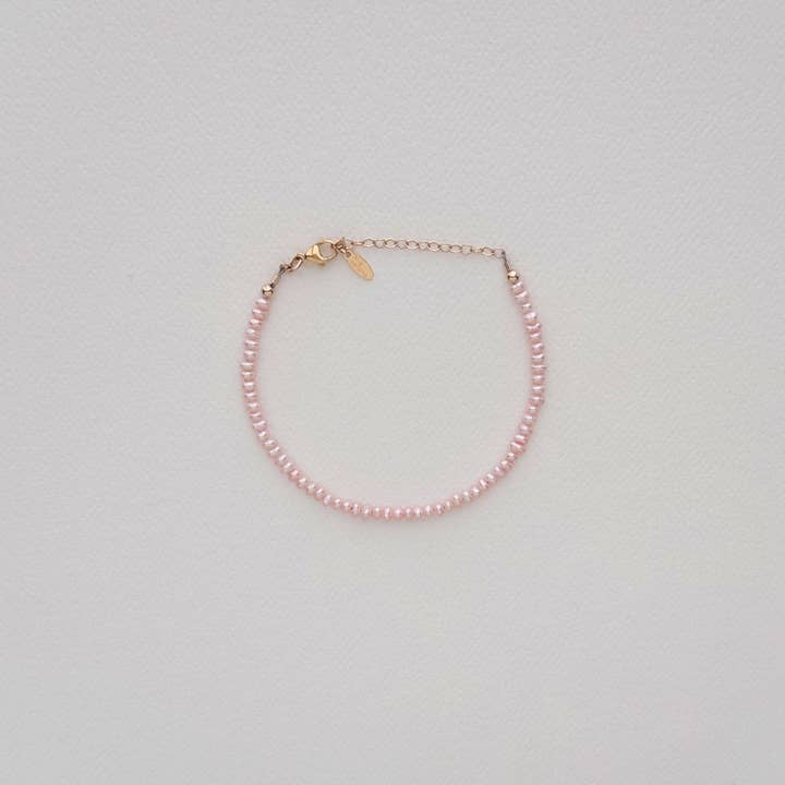 Bracelet de perles de culture roses pour la vente par Kris Nations