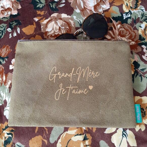 Grandma Je T'Aime Pouch for wholesale by Alex Doré Paris