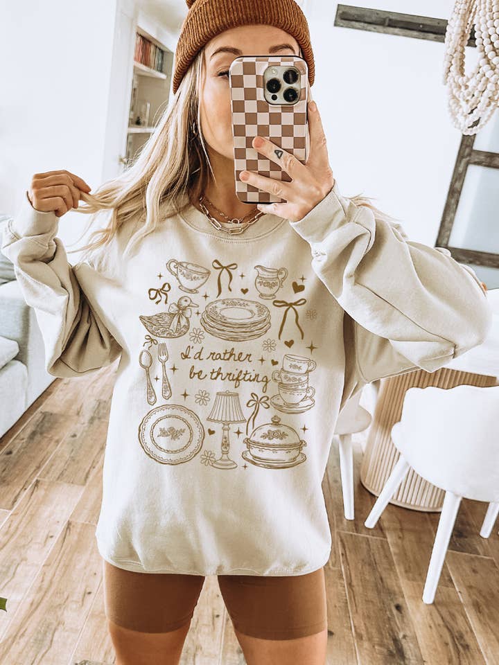 Je préfère faire des bonnes affaires - T-shirt ou Sweatshirt pour la vente par THE LATTIMORE CLAIM