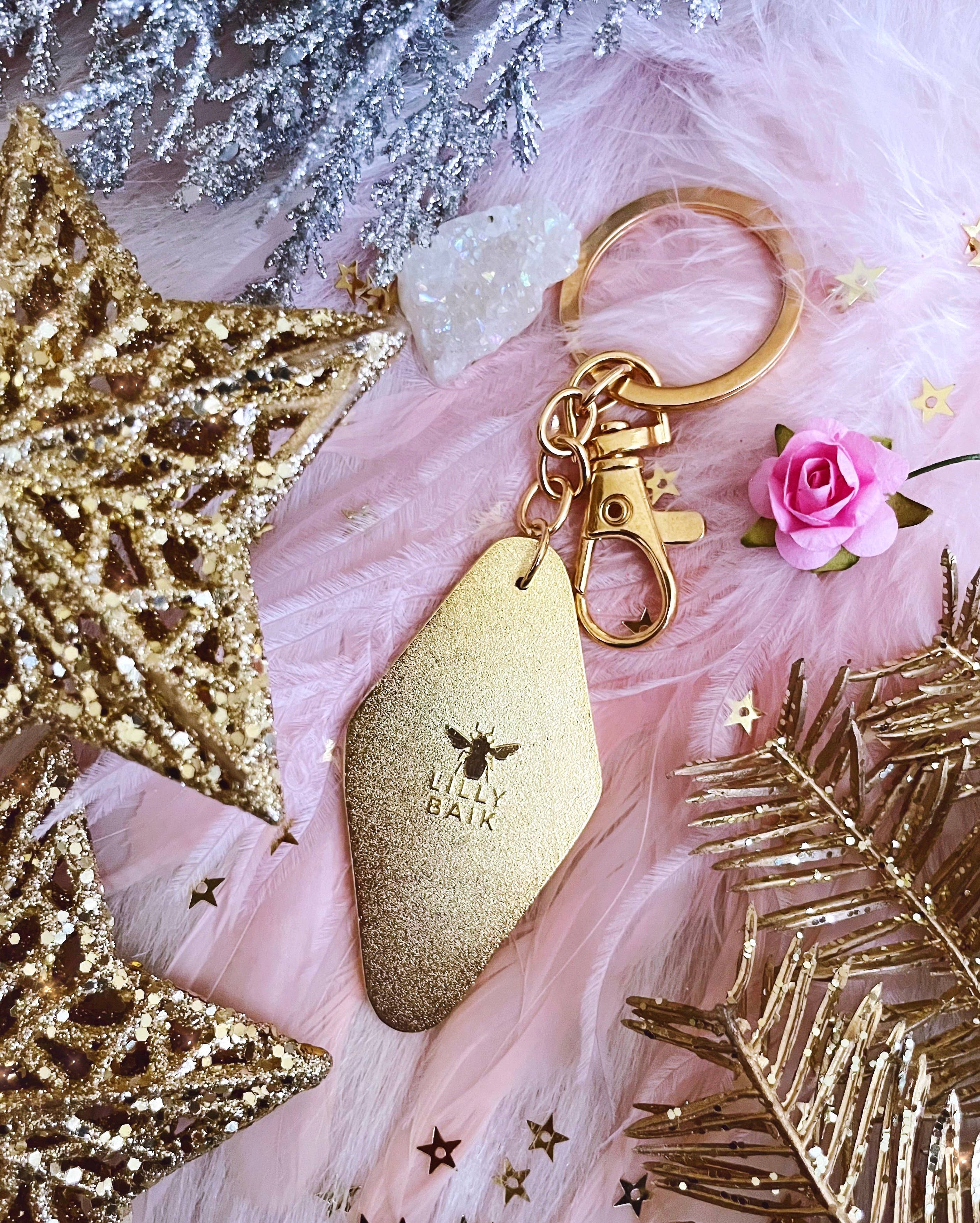 Lilly Baik - Wholesale Keychain - Women's - White Lotus Sicily Enamel Hotel Tag Keychain3