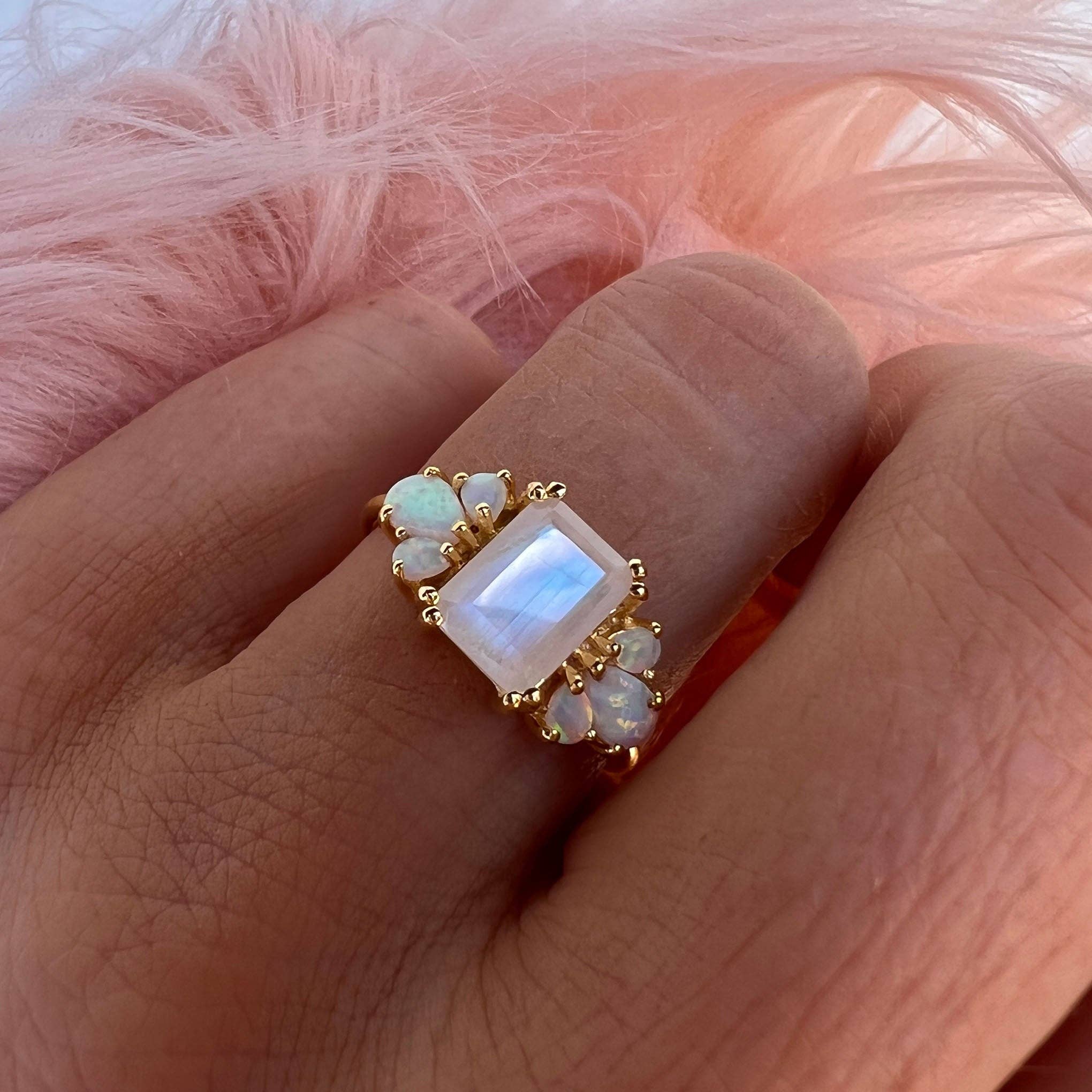 La Kaiser – wholesale Ring med flera stenar – Rainbow Moonstone och Opal Empress Ring1