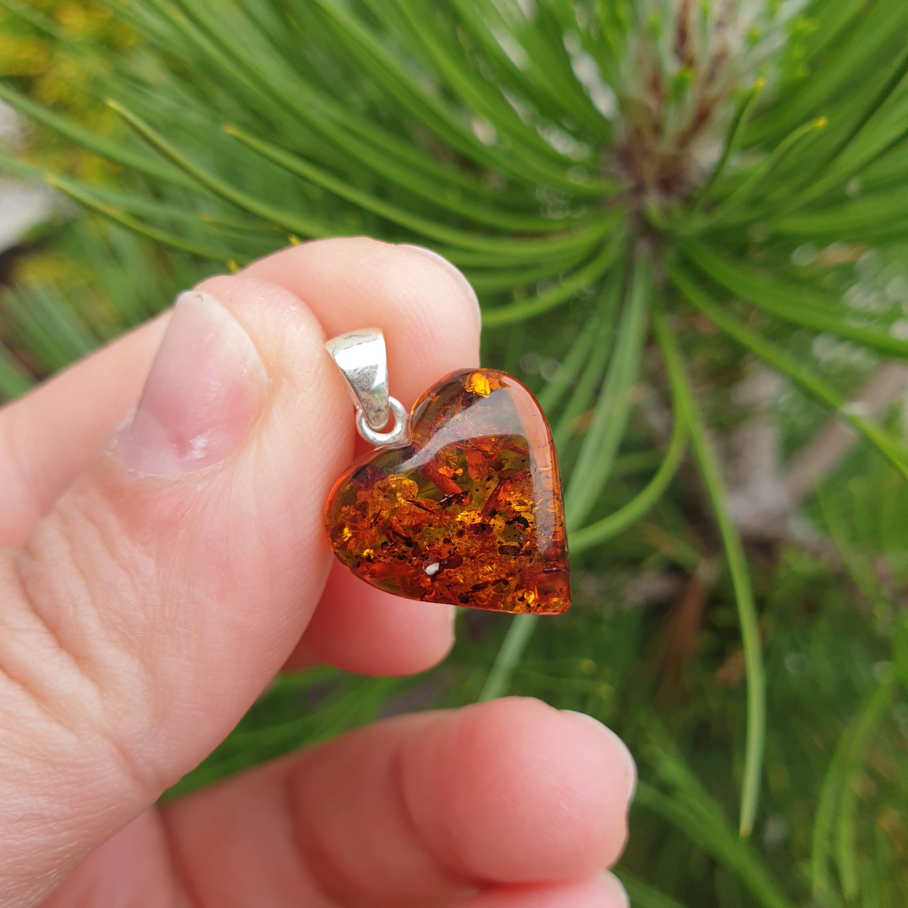 AmberLithuania - Wholesale Pendant/Charm Necklace - Gemstone pendant Crystal Necklace Real Baltic Amber Heart3