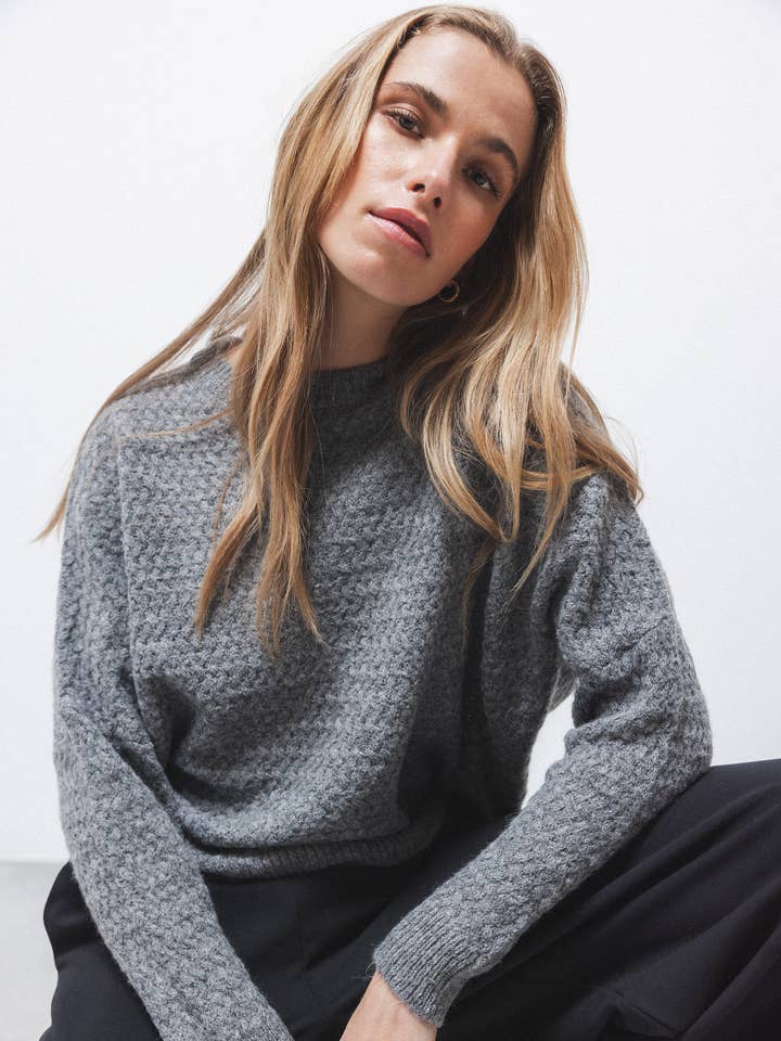 Structured Knit Sweater (437541-111) for wholesale by Lanidor