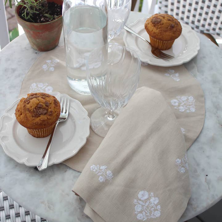 Natural White Embroidered Dinner Napkins in Linen Cotton, Set of Four for wholesale on Faire17