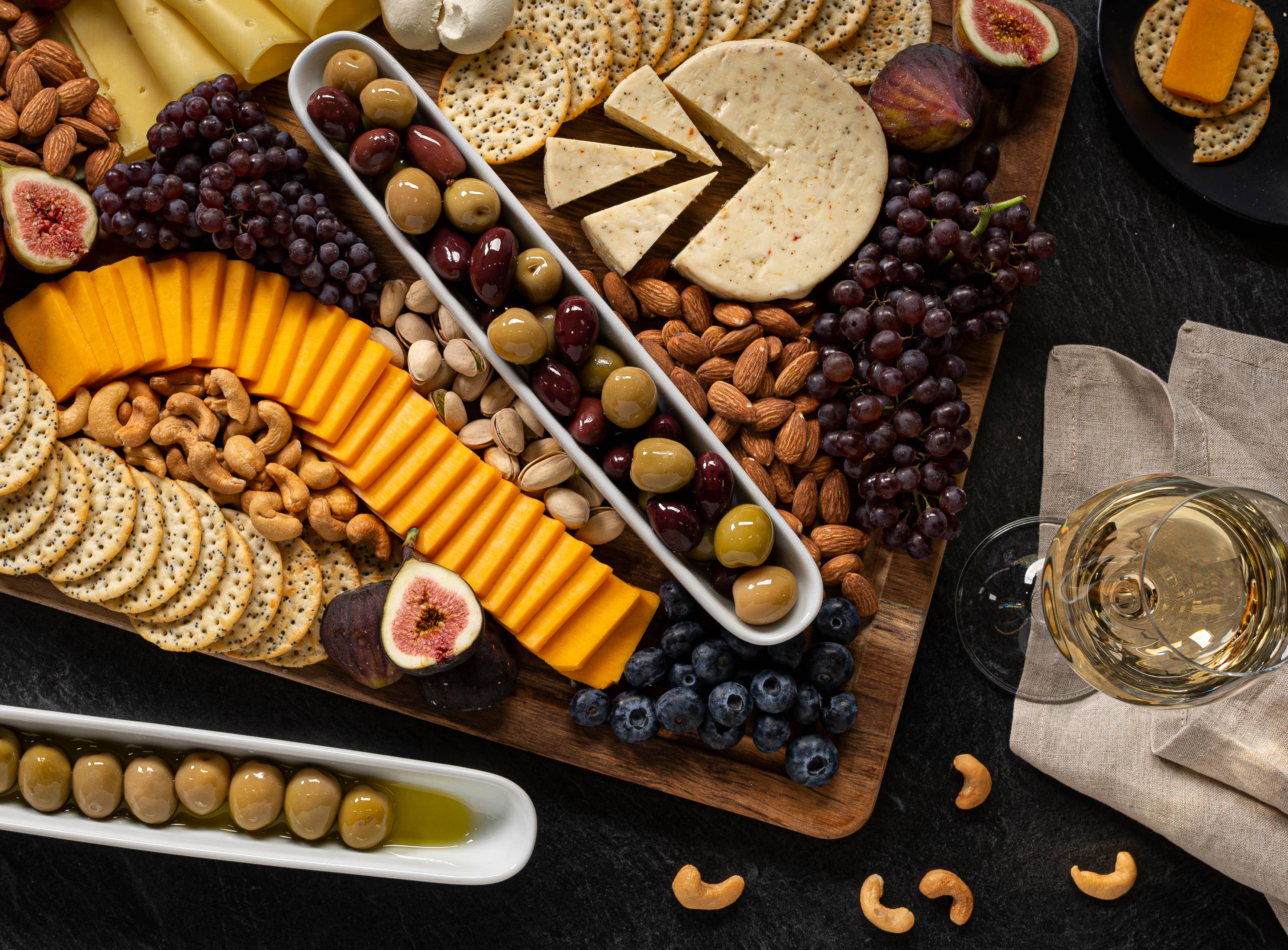 Kook - Wholesale Serving Tray - Kook Ceramic Olive Boat Tray, White, 12 in, Set of 21