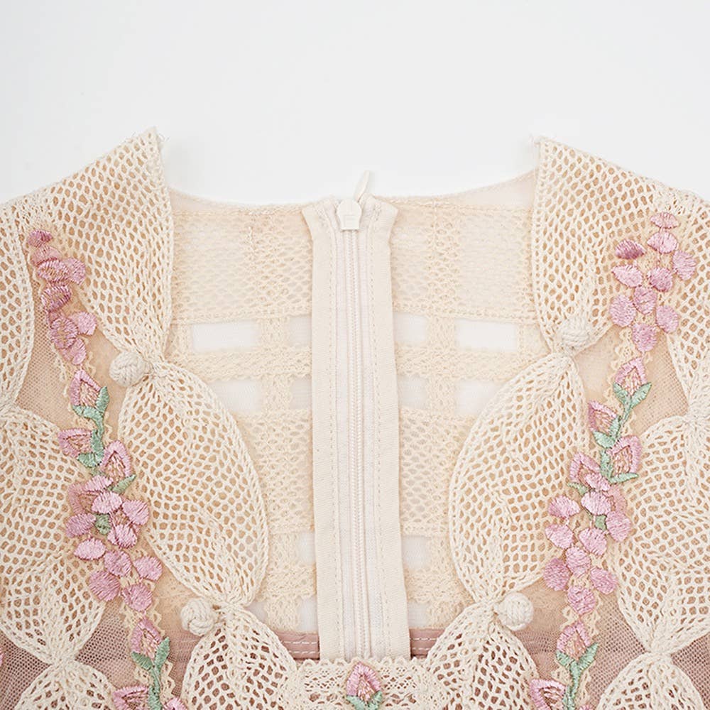 Couleur comme sur les photos Robe sans manches à col en V avec broderie florale à la main DR586Y en vente sur Faire5