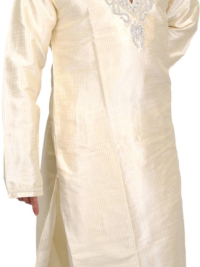Conjunto de pijama Kurta Creme Wedding com Riscas Tecidas por atacado de Exotic India Art