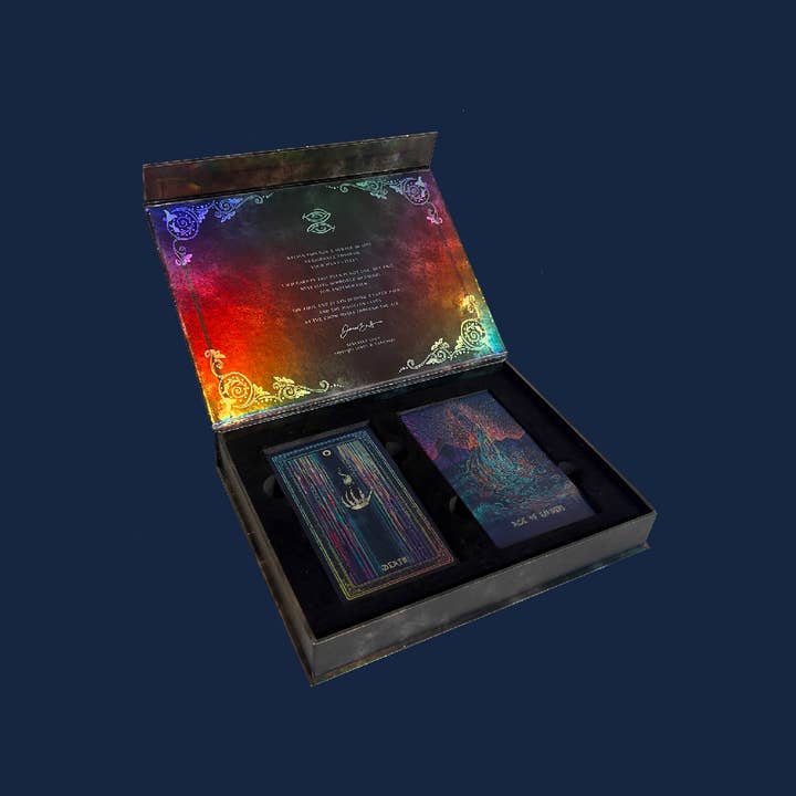 Prisma Visions – Engroshandel Tarotkort – Mirra Visions Lentikulær Tarot & Oracle (2. udgave)