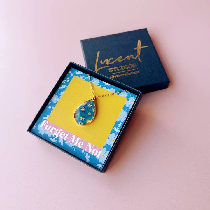 Lucent Studios Ltd - Wholesale Pendant/Charm Necklace - Real Pressed Flower Teardrop Pendant Necklace5