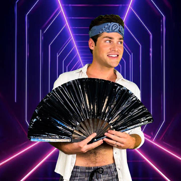 Ventilateur Noir Onyx Métallisé pour la vente par The Gay Fan Club