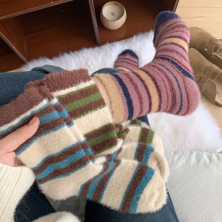 ACCITY - Wholesale Socks - Women's - Striped Plush Socks Women Winter Thick Cozy_CWMS028677
