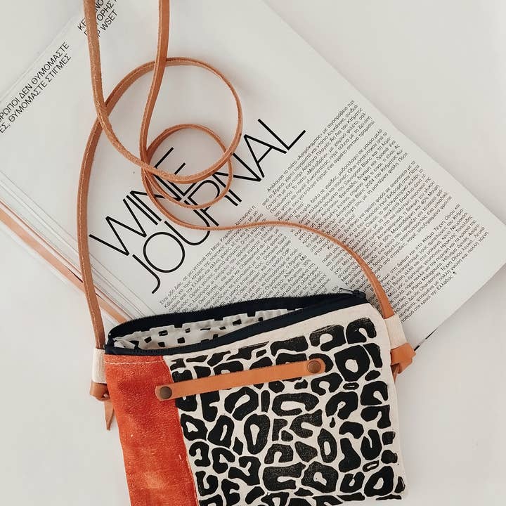 The Ink Job - Wholesale Crossbody bag – Women's - Leopard Animal Print Crossbody Purse5