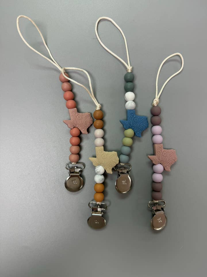 Texas Paci Toy Clips - All Silicone for wholesale by Three Hearts & Co./EMO & CO.