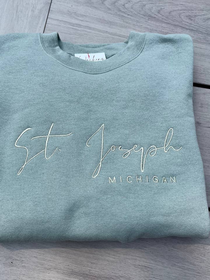 Sweatshirt Turística State & Town Crewneck por atacado de Finny Lou & Co.