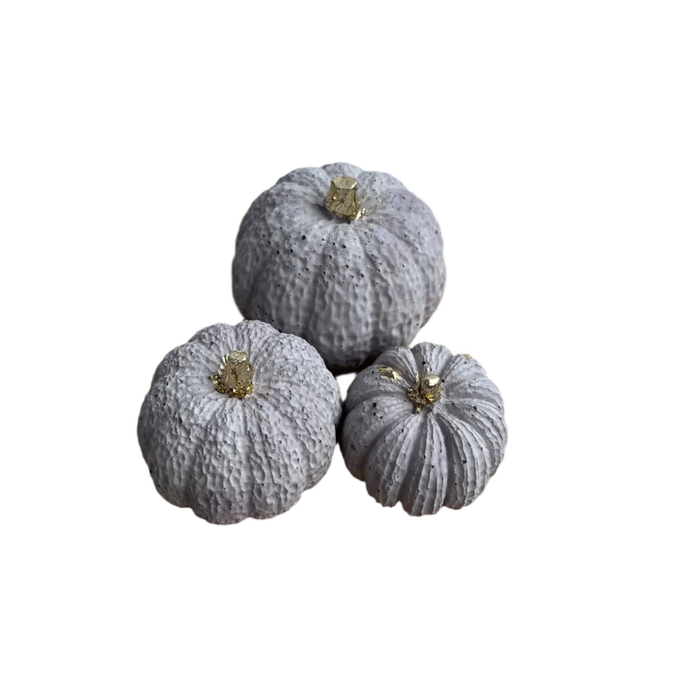 Love Nene - Wholesale Decorative Tabletop Object - Set of Small Halloween & Fall Pumpkins15