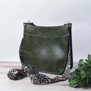 Guitar Strap Purse Vegan Leather Crossbody Bags for Women with Leopard  Guitar