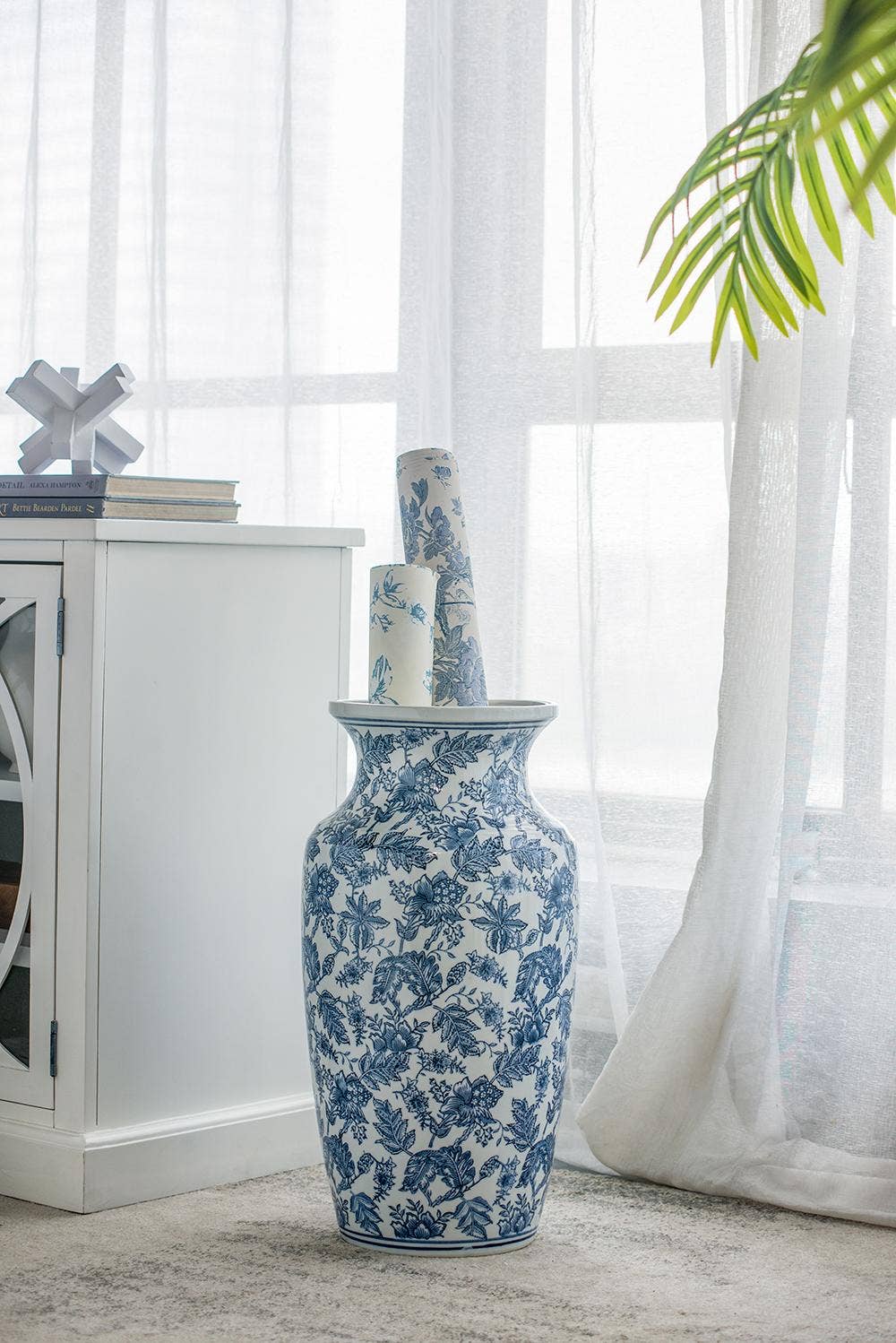 A&B Home Group Inc. - Wholesale Vase - D12x24" Porcelain Vase - White/Blue3