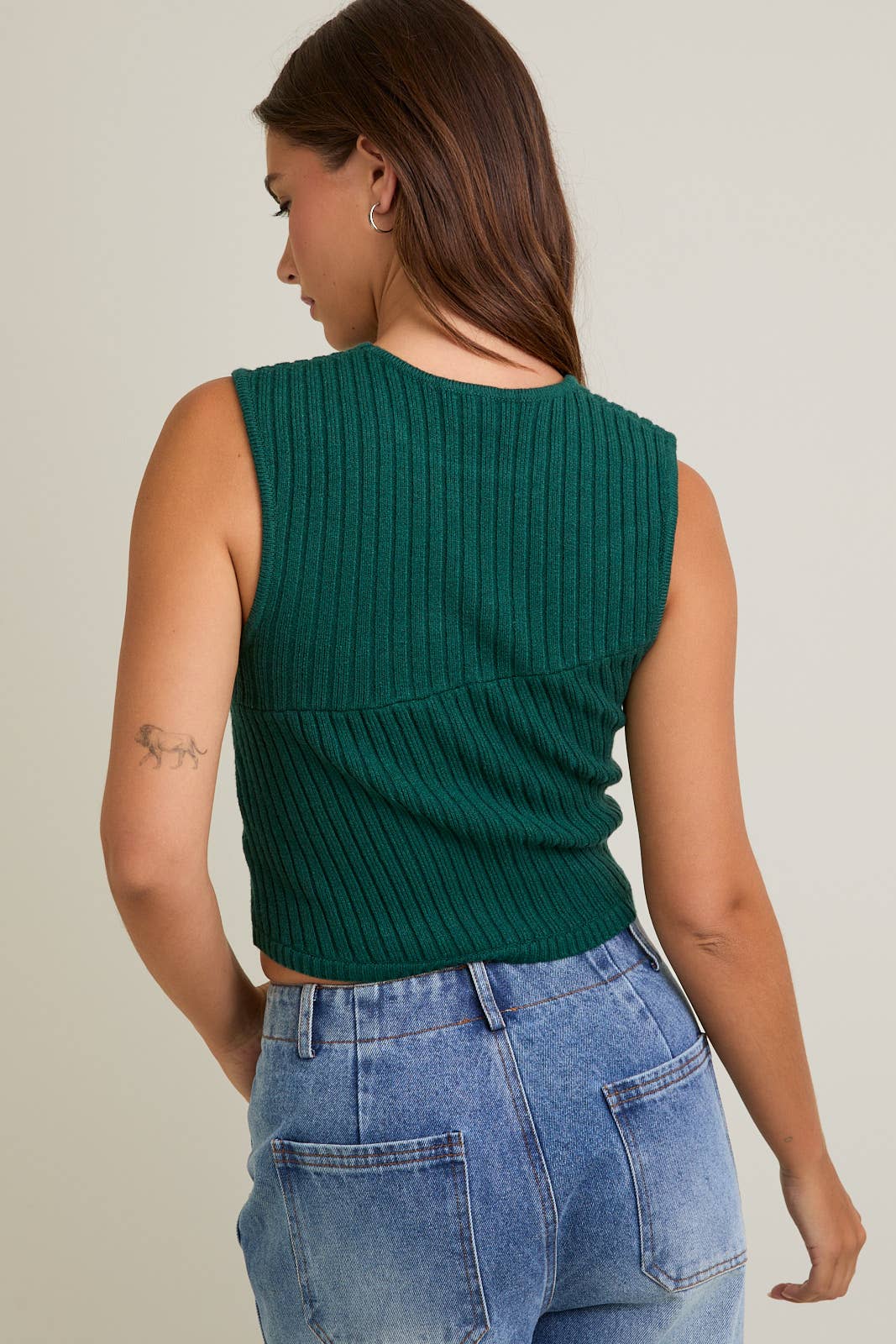 LE LIS - Wholesale Knit Top - Women's - SLEEVELESS SWEATER TOP2