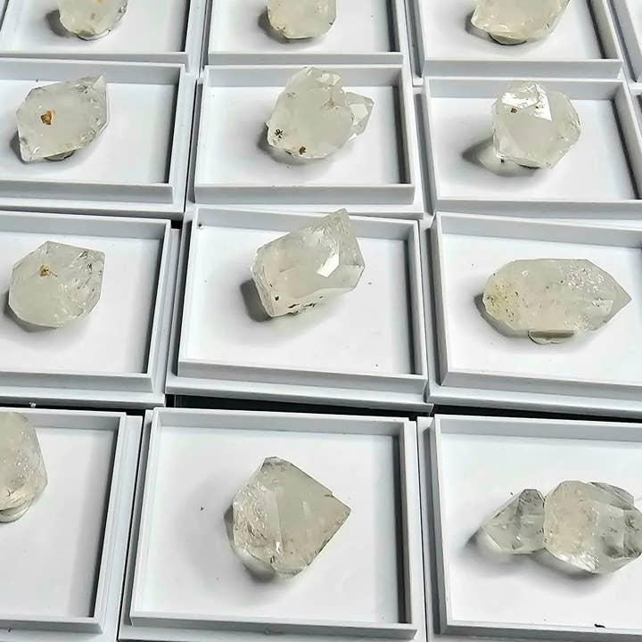 Distinction Crystals - Wholesale Spiritual Stone/Crystal - Atlas Diamonds - Double Terminated Quartz