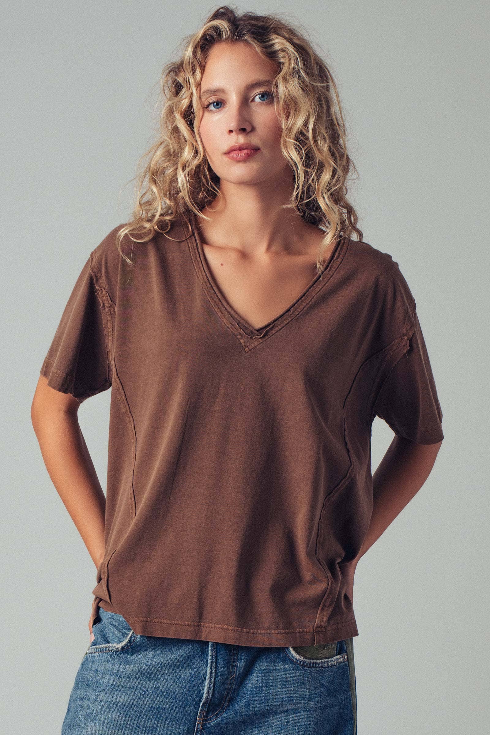 Urban Daizy - Wholesale T-Shirt - Women's - Vintage Wash V-Neck Cotton Tee16