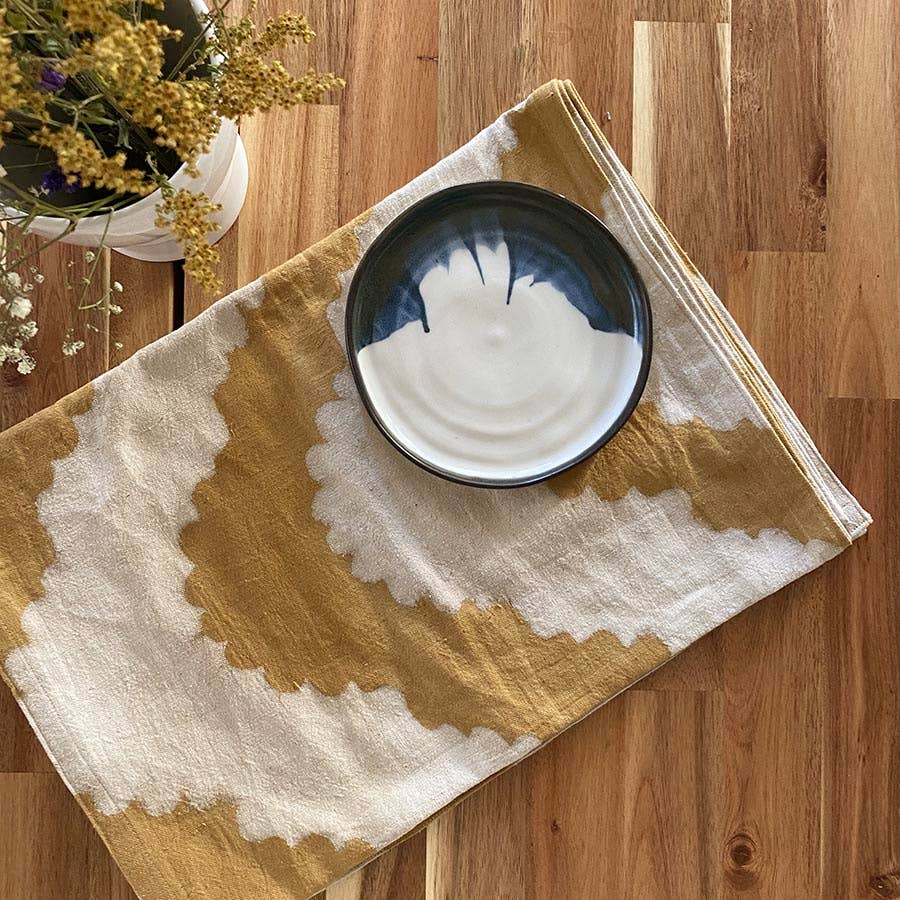 Ichcha – Engroshandel Bordløber – Bloktrykt økologisk bomuld bordløber - gyldne stråler3