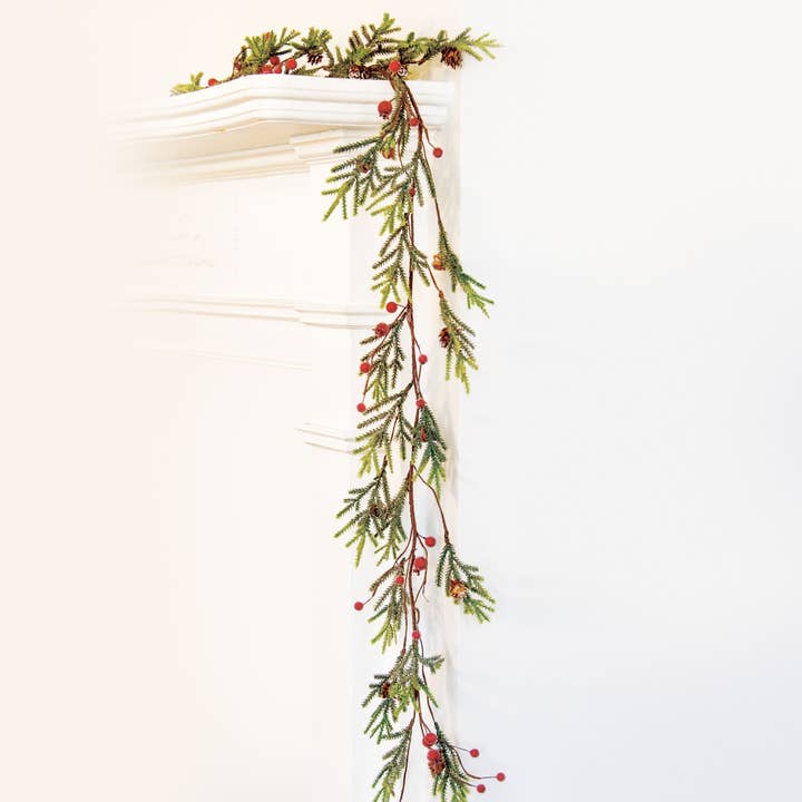Col House Designs - Wholesale Bunting/Garland - Mountain Pine w/ Berries Garland