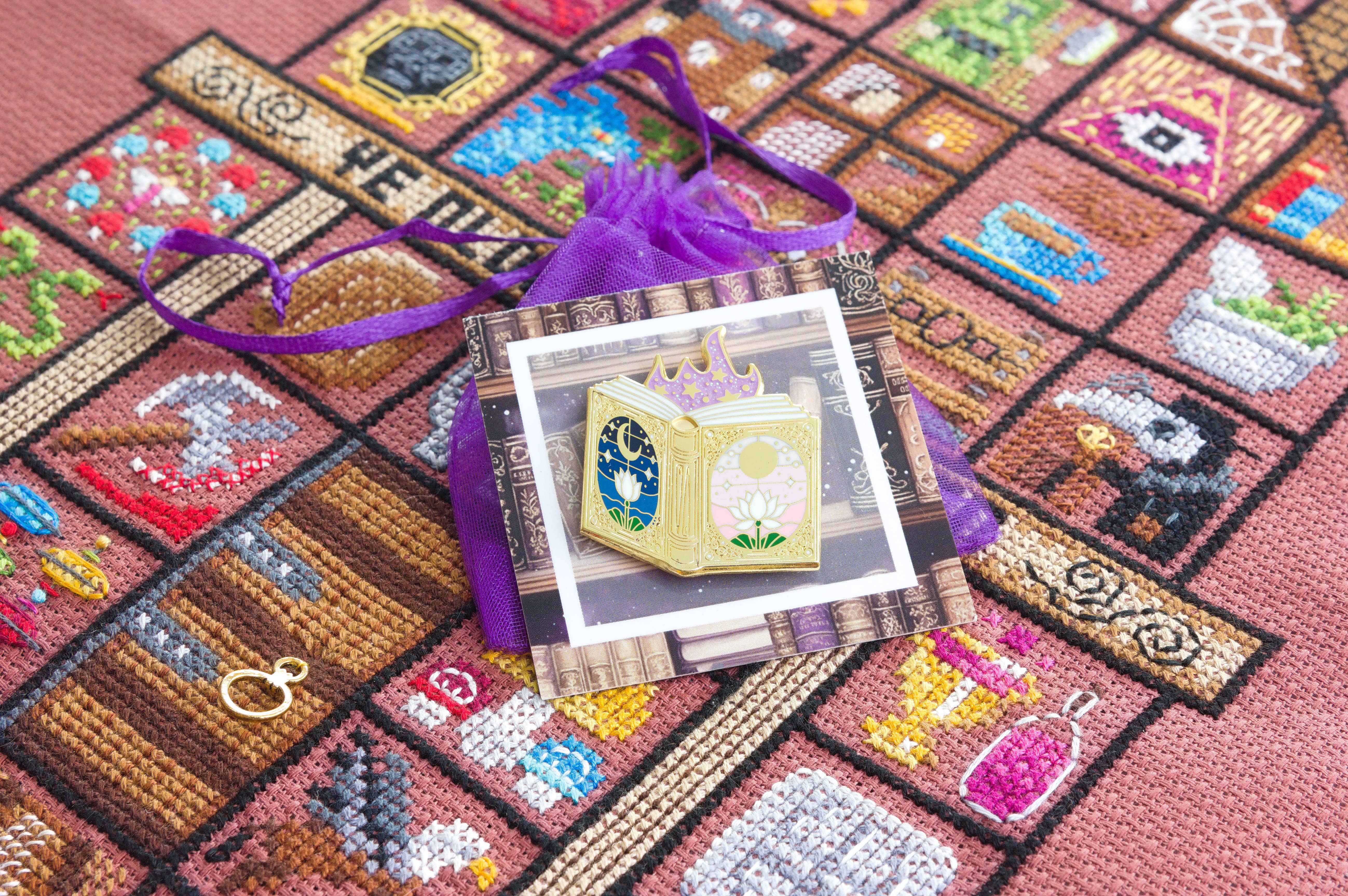 Stitchonomy - Wholesale Embroidery/cross-stitch supplies - Fairy Book Needle Minder1