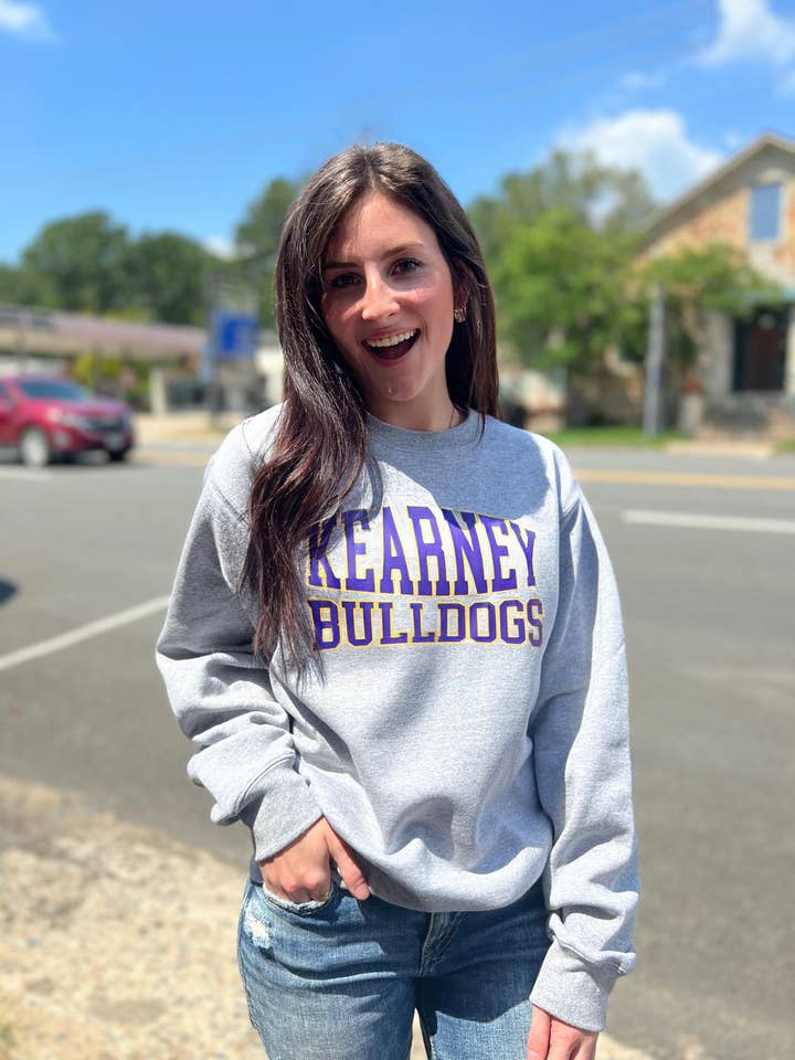 Sweat-shirt mascotte unisexe gonflé pour la vente par Adelle Linen