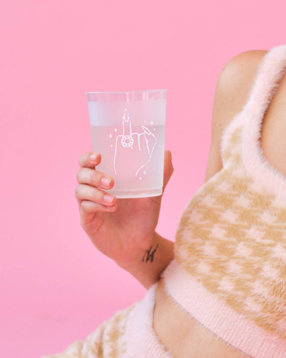 xo, Fetti - Wholesale Disposable Cup - Ring Finger Frost Flex Cups | bachelorette, iridescent4