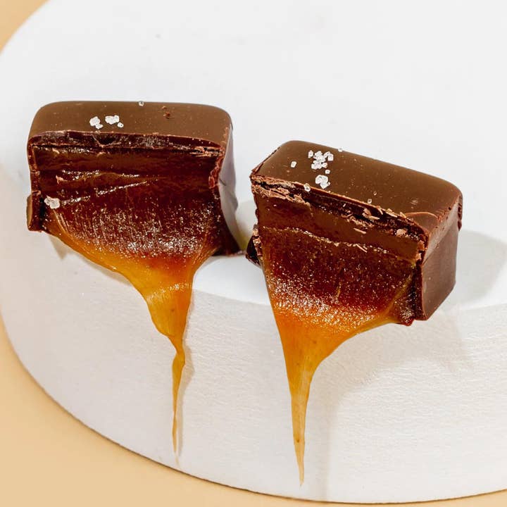 Markham & Fitz Chocolate - Wholesale Chocolate Box - Sea Salt Caramel in 70% Dark Chocolate, 2pc Box