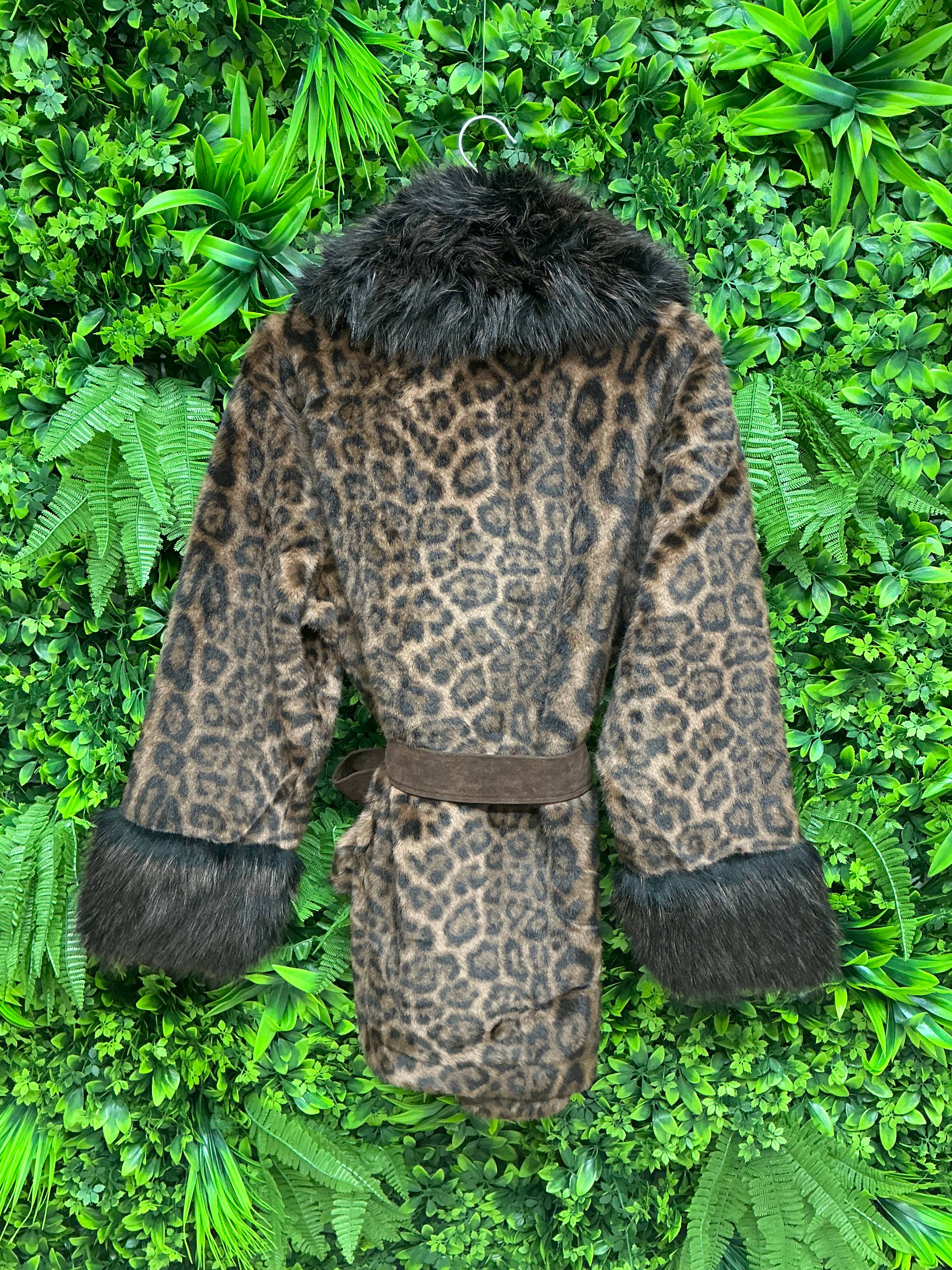 brown WOMEN'S COAT for wholesale on Faire1