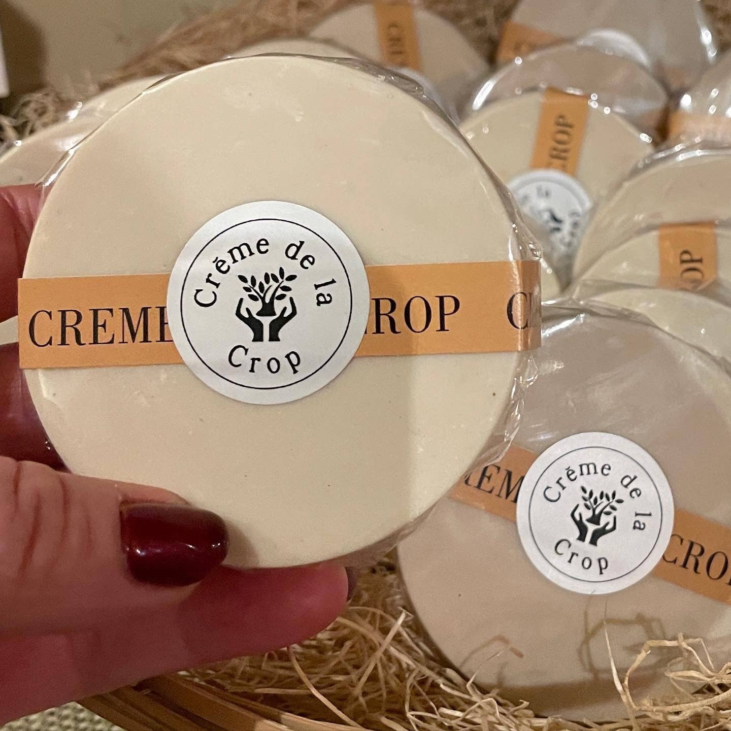 VIAI Beauty - Wholesale Shave Soap - Men's - Shaving Soap - Sandalwood1