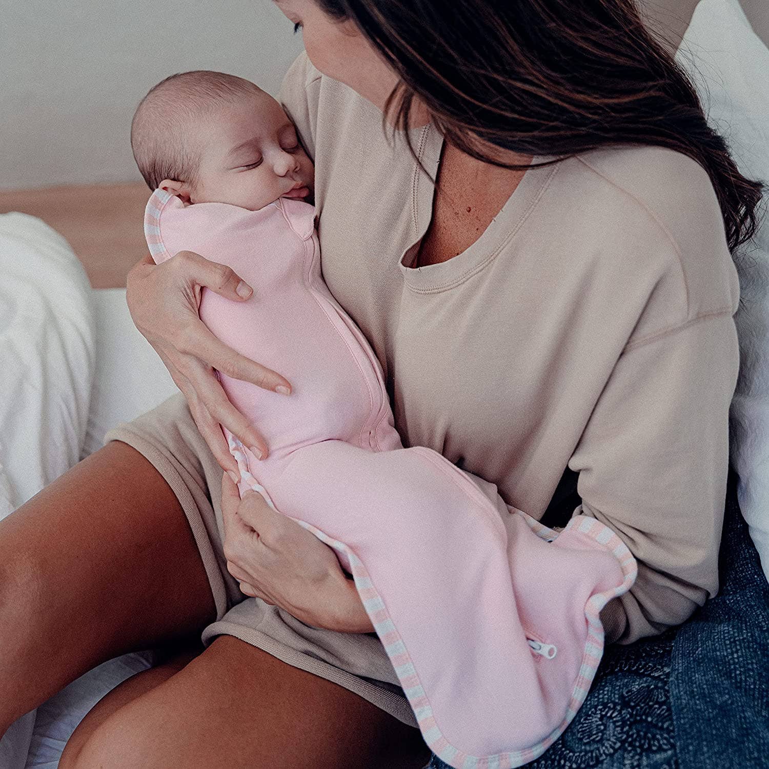 Comfy Cubs – Swaddle - Bebé por atacado – Conjunto de 2 Mantas Swaddle com Fecho Fácil da Comfy Cubs19