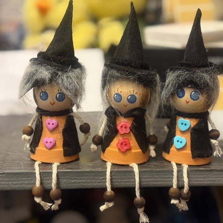 Vaso per piante fatto a mano Strega per la vendita all'ingrosso da parte di The Hare And The Moon