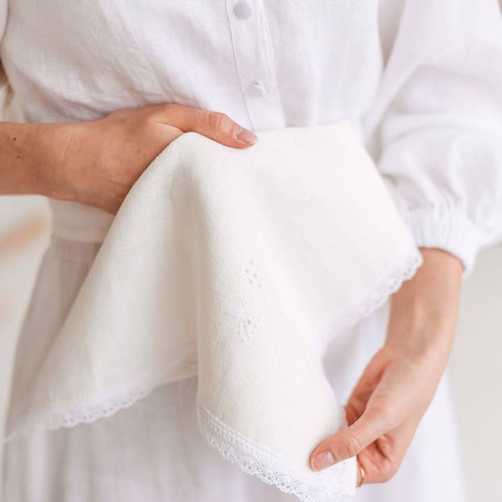 Matrinna - Wholesale Handkerchief - Women's - White Linen Handkerchief with Hand-Embroidered Flowers0