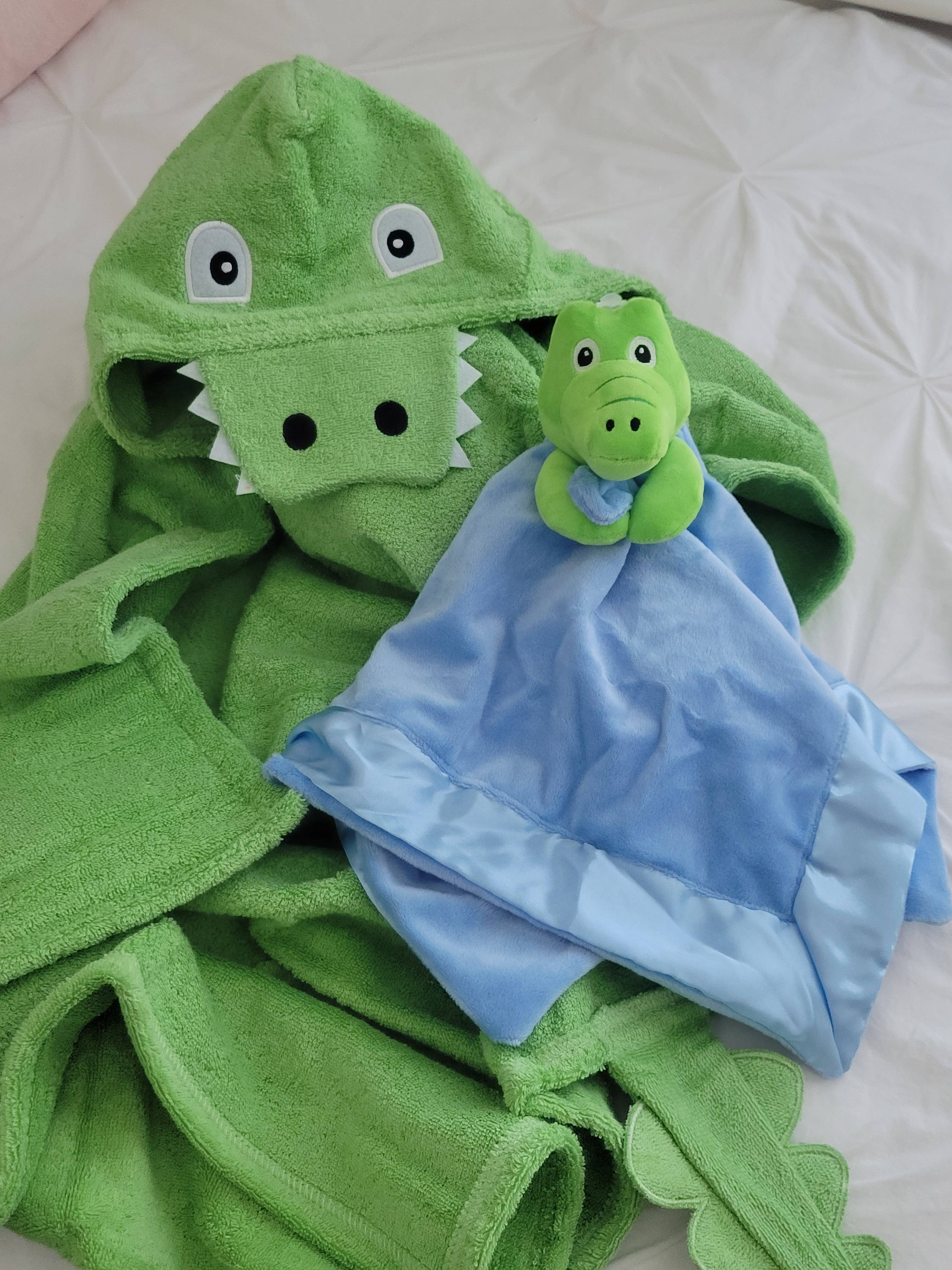 Yikes Twins - Wholesale Hooded Towel - Kids & Baby - Alligator Hooded Towel for toddlers ages 2 to 8 years old1