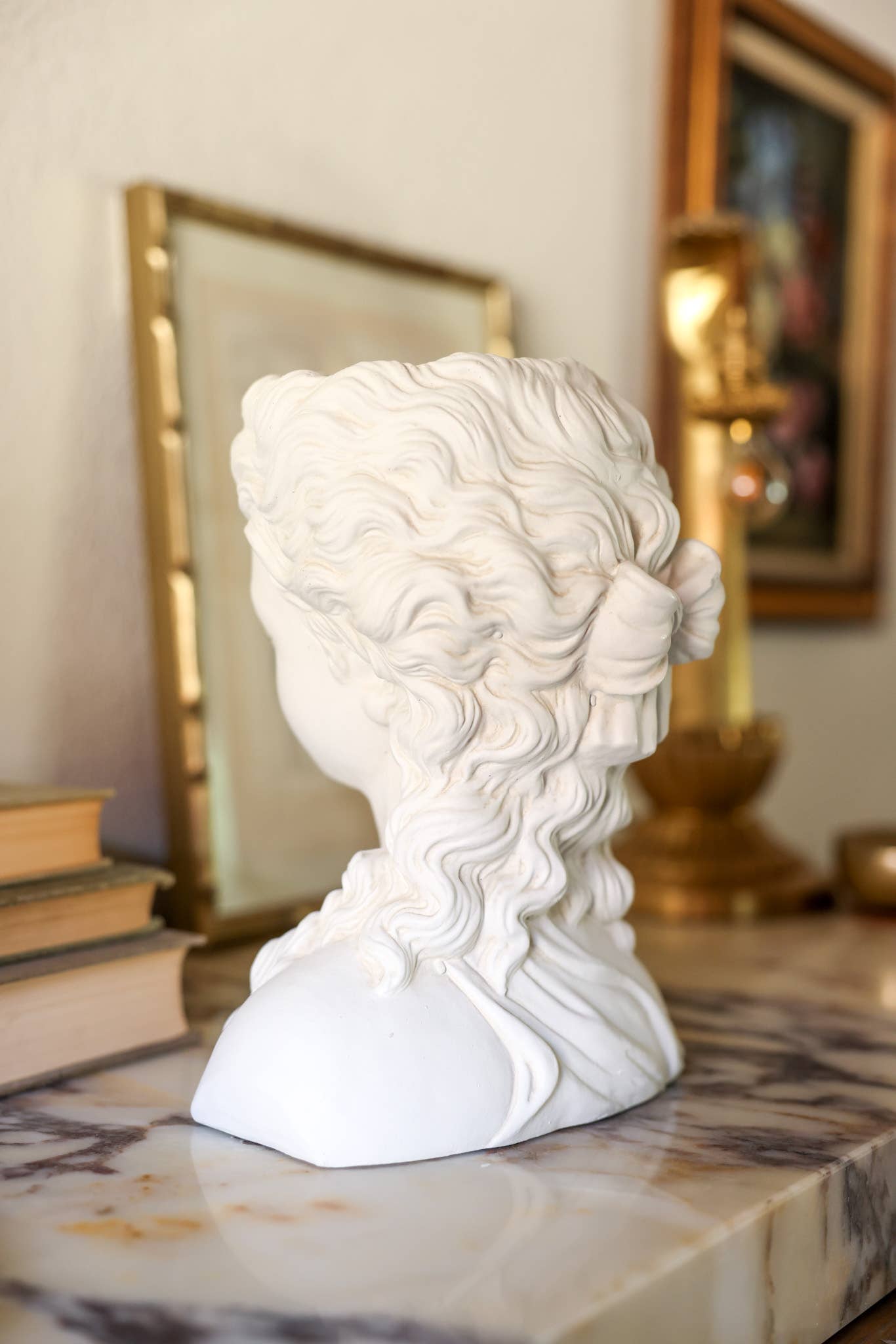 Flora Bunda Inc - Wholesale Plantenpot - Cementplanter voor meisjes van 10,75 „H met krullend haar6