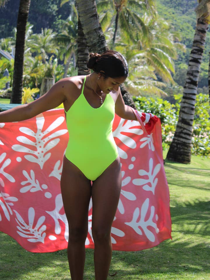 Limegrøn Strappy Back One Piece for engroshandel hos The Bikini Room