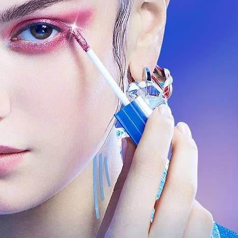 Ombre imperméable Galaxy Liquid pour la vente par Plett Trading Ltd - ZEESEA COSMETICS