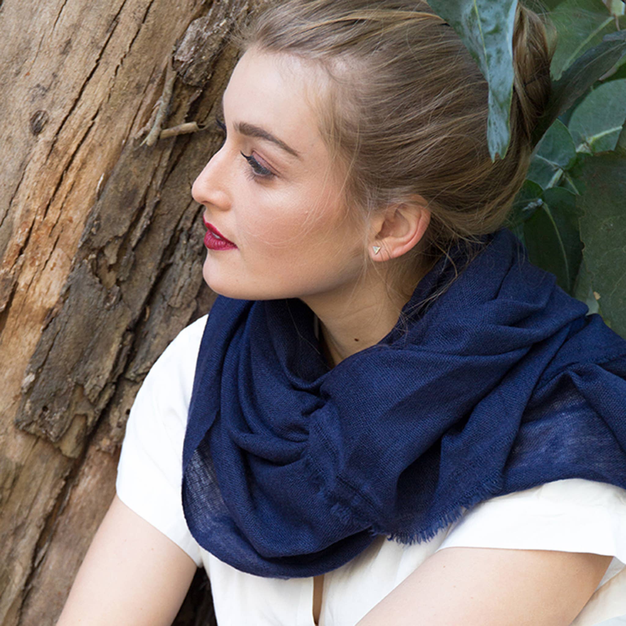 Tavy Tavy – wholesale Halsduk - Unisex – Indigo Marinblå 100% Cashmere Wrap Mjukaste Helårshalsduk1