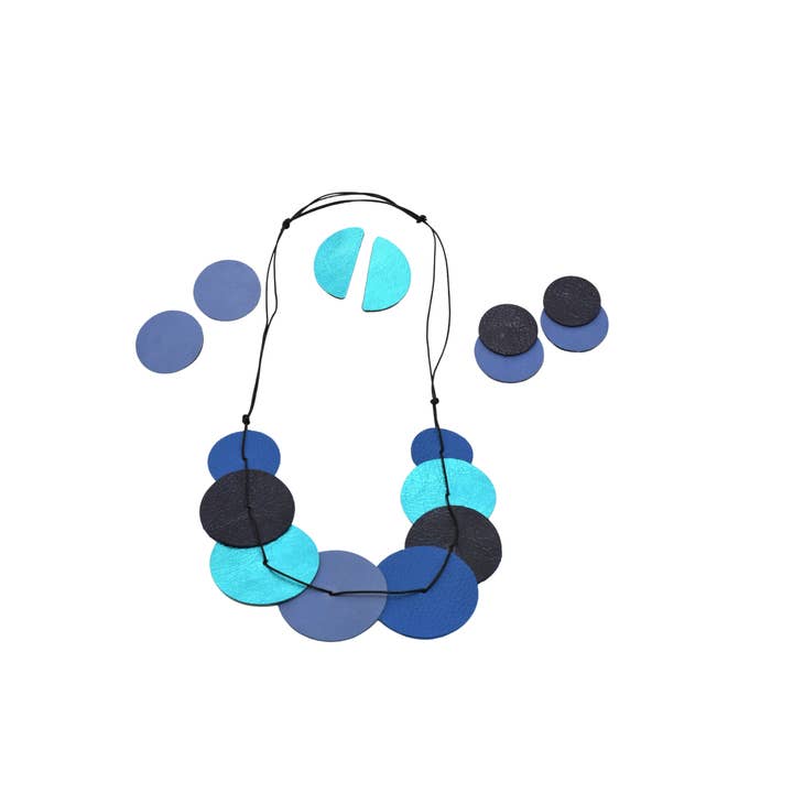 Pattern Gems - Wholesale Bib Necklace - Beach Necklace in Blue Tones3