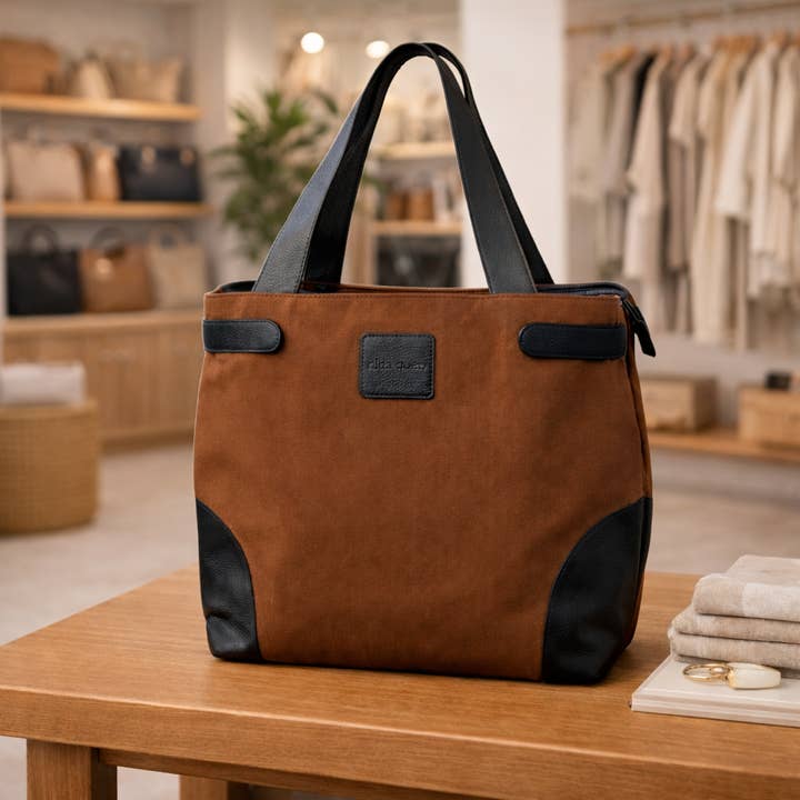 Sac fourre-tout en cuir véritable et toile – Noir et Marron pour la vente par Alta Quero