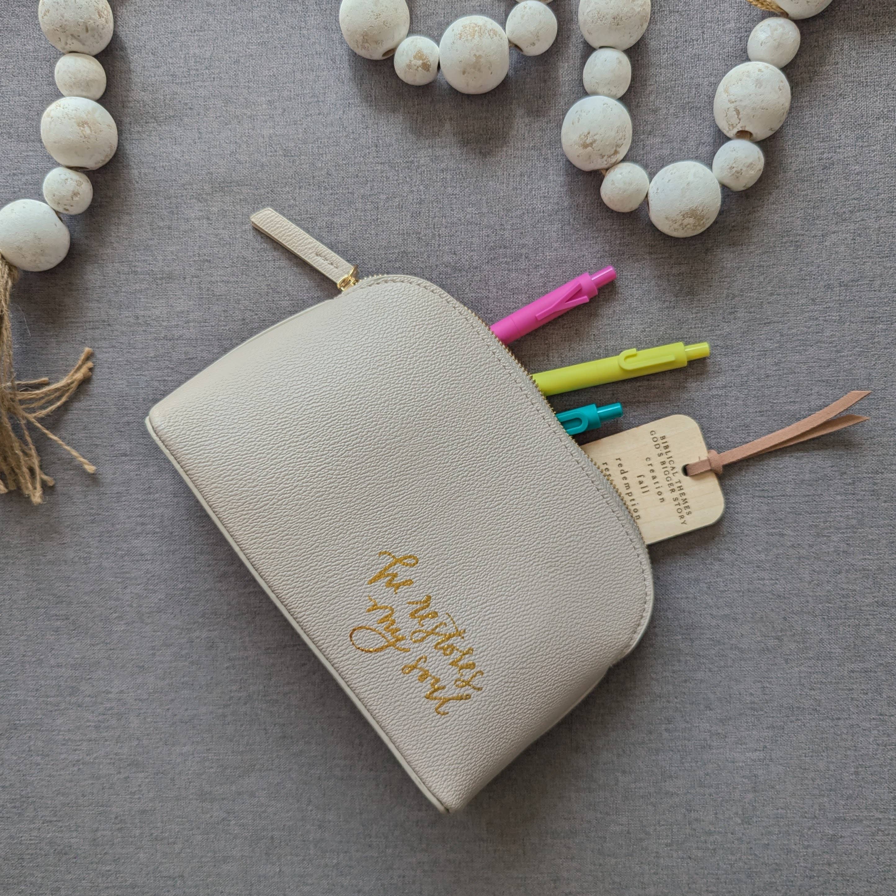 Grace Notes Ltd. - Christian Art and Gifts - Wholesale Pouch - Women's - Restores My Soul Zip Pouch2