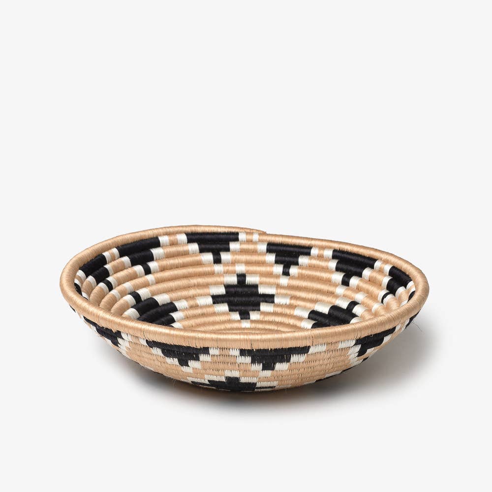 Villages Wholesale - Wholesale Decorative Plate/Dish/Bowl - Akaneri Handwoven Bowls Various Colours (2 Sizes)1